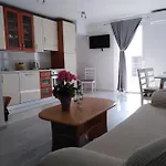 Emi *