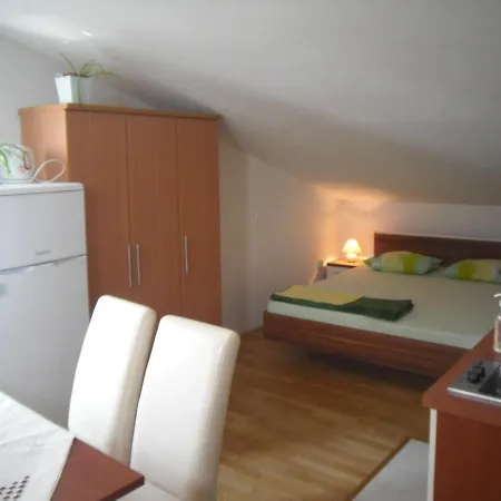 Apartmán Emi *