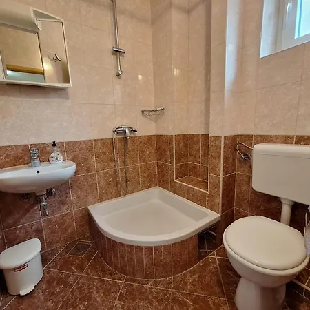 Emi Apartmán *