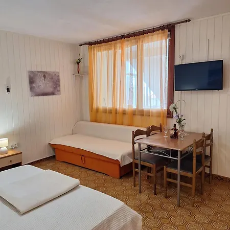 Apartmán Emi *
