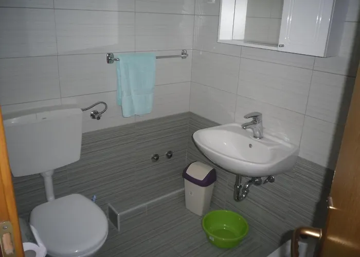 Emi Apartment *